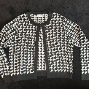 Kim Rogers Houndstooth Black & White Cardigan Sweater-Crew Neck Clip Closure- XL